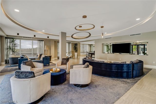 1135 3rd AVE S 403, Naples, FL 34102