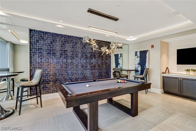 1135 3rd AVE S 403, Naples, FL 34102