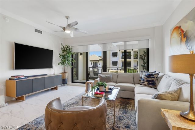 1135 3rd AVE S 403, Naples, FL 34102