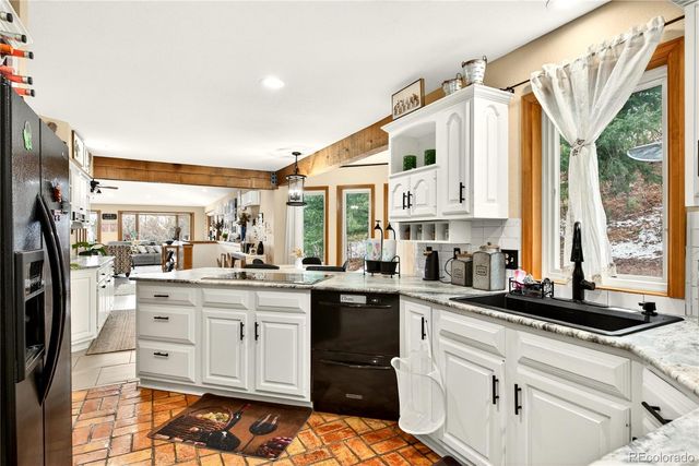 6570 S Pike Drive, Larkspur, CO 80118