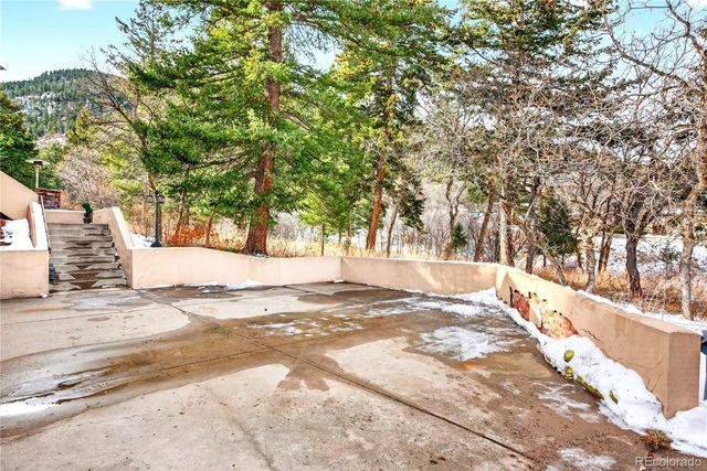 6570 S Pike Drive, Larkspur, CO 80118