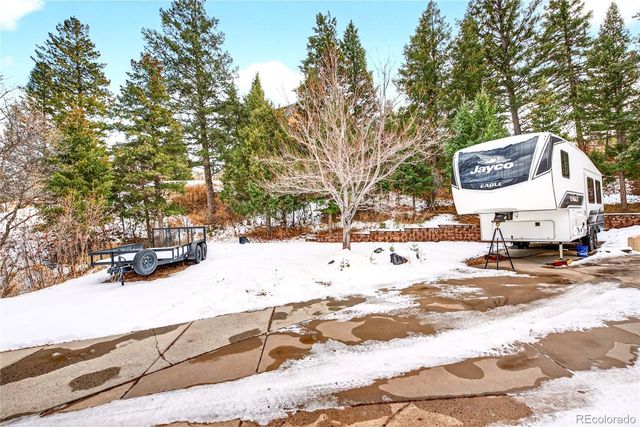 6570 S Pike Drive, Larkspur, CO 80118