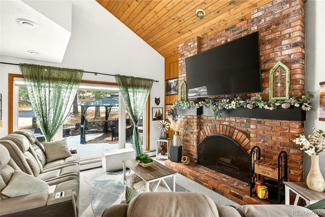 6570 S Pike Drive, Larkspur, CO 80118