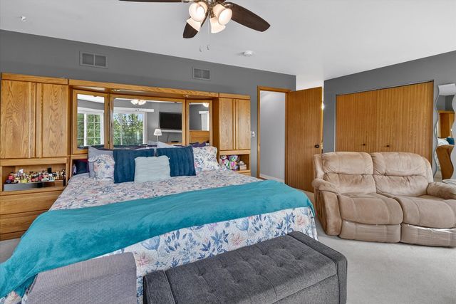 100 Village Creek Drive, Lake In The Hills, IL 60156