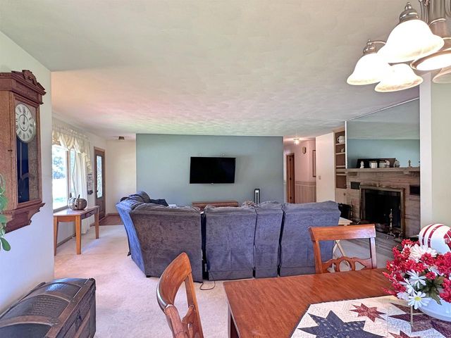 1331 S Crosby Avenue, Janesville, WI 53546