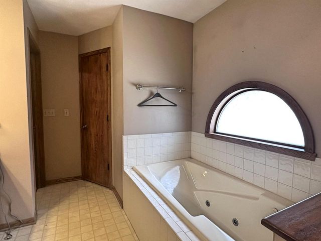 1331 S Crosby Avenue, Janesville, WI 53546