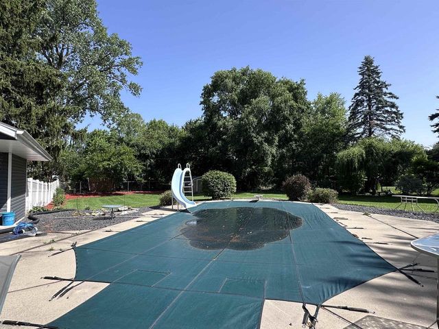 1331 S Crosby Avenue, Janesville, WI 53546
