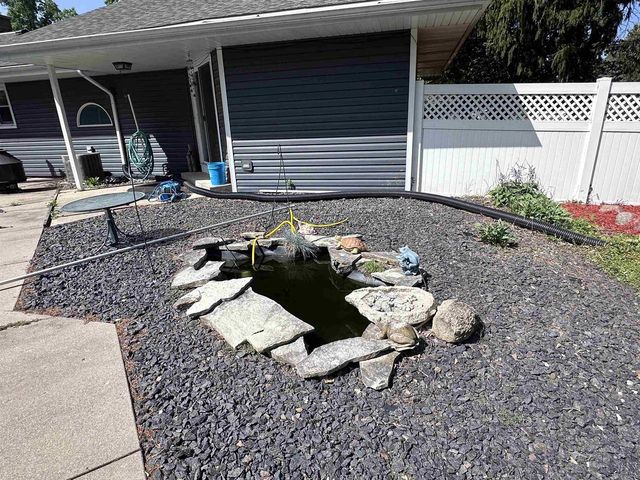 1331 S Crosby Avenue, Janesville, WI 53546
