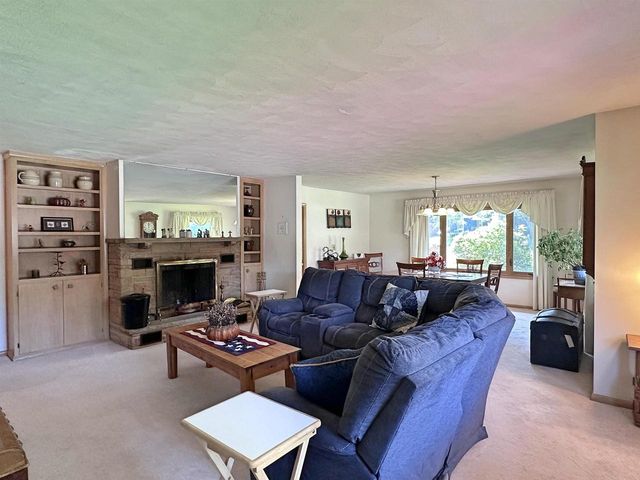 1331 S Crosby Avenue, Janesville, WI 53546