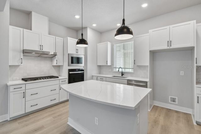 454 31ST WAY N 29, St Petersburg, FL 33713