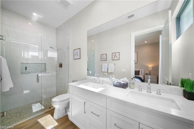 828 100th AVE N, Naples, FL 34108