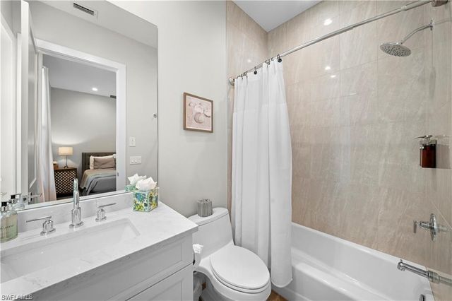 828 100th AVE N, Naples, FL 34108