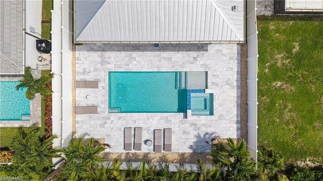 828 100th AVE N, Naples, FL 34108