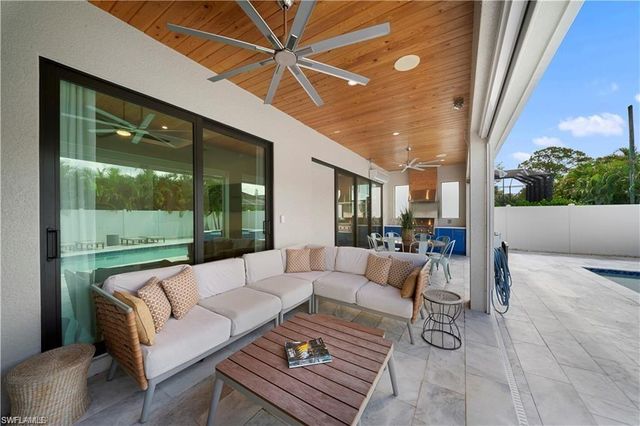 828 100th AVE N, Naples, FL 34108