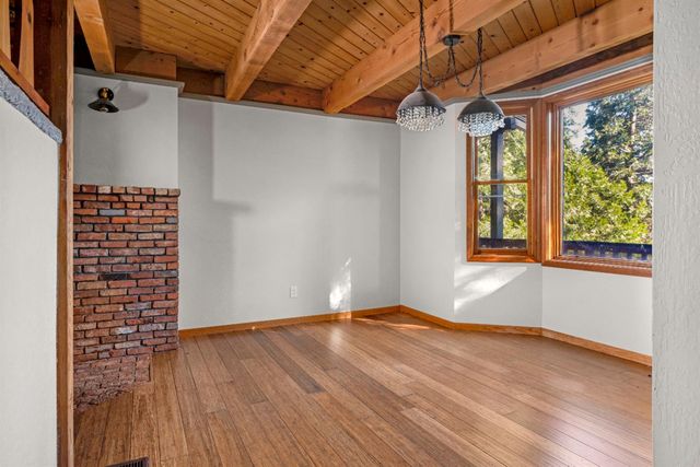 6770 Diamond Dr, Pollock Pines, CA 95726