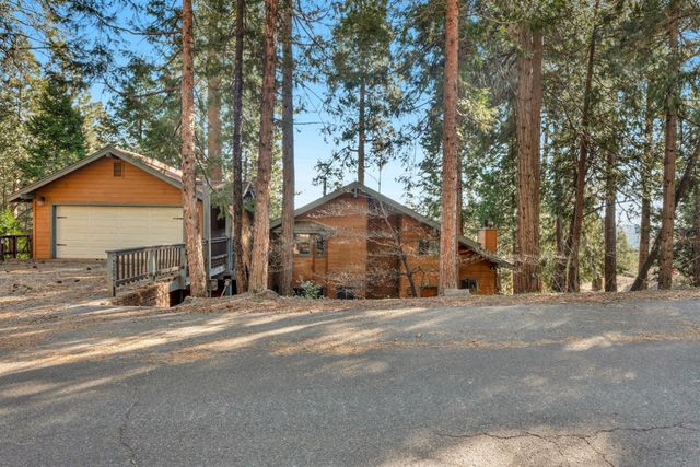 6770 Diamond Dr, Pollock Pines, CA 95726