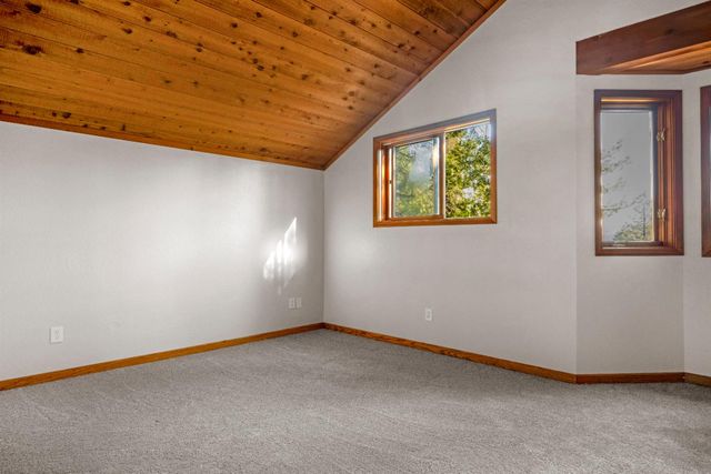 6770 Diamond Dr, Pollock Pines, CA 95726