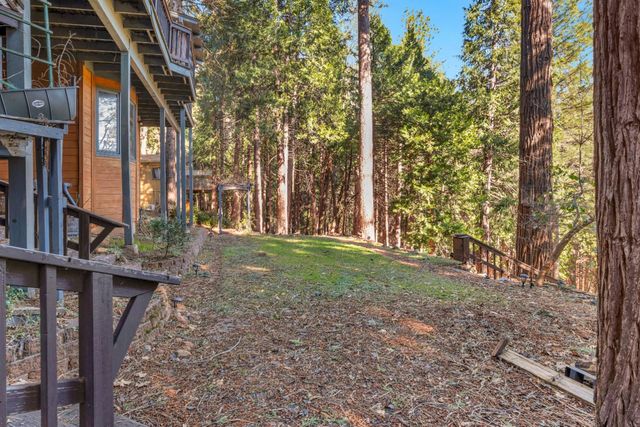 6770 Diamond Dr, Pollock Pines, CA 95726