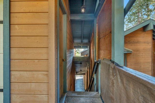 6770 Diamond Dr, Pollock Pines, CA 95726