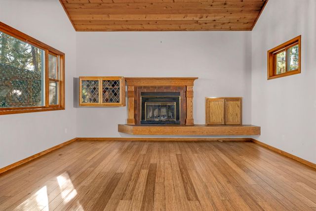 6770 Diamond Dr, Pollock Pines, CA 95726