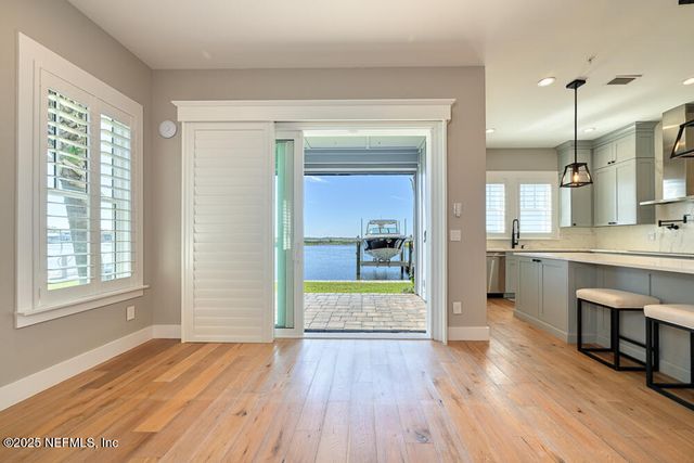 2410 BEACH Boulevard, Jacksonville Beach, FL 32250