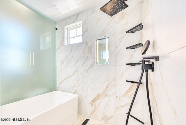 2410 BEACH Boulevard, Jacksonville Beach, FL 32250