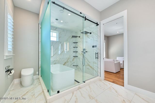 2410 BEACH Boulevard, Jacksonville Beach, FL 32250