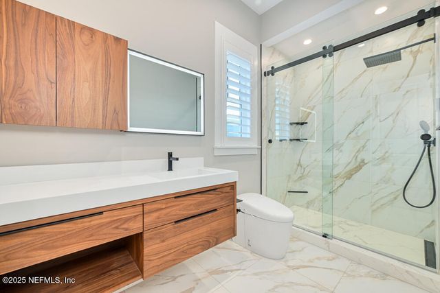 2410 BEACH Boulevard, Jacksonville Beach, FL 32250