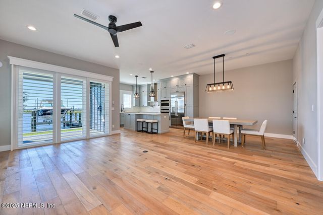 2410 BEACH Boulevard, Jacksonville Beach, FL 32250