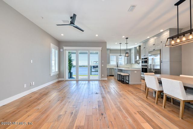 2410 BEACH Boulevard, Jacksonville Beach, FL 32250