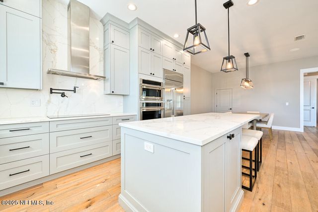 2410 BEACH Boulevard, Jacksonville Beach, FL 32250