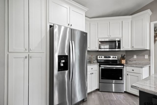 655 Daingerfield St, Pittsburg, TX 75686