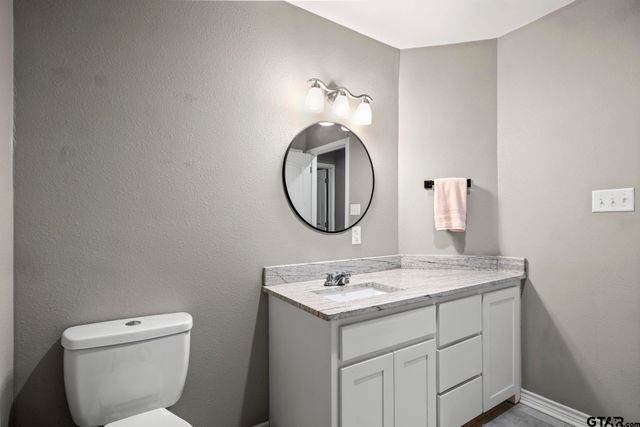 655 Daingerfield St, Pittsburg, TX 75686