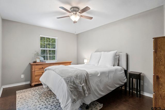 655 Daingerfield St, Pittsburg, TX 75686