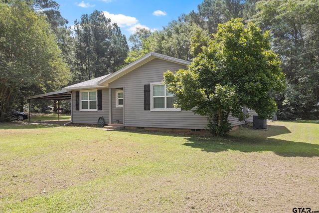 655 Daingerfield St, Pittsburg, TX 75686