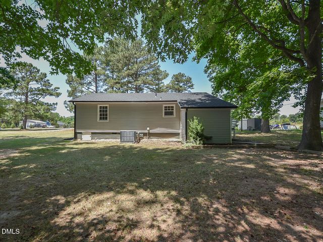 939 Cheves Road, Zebulon, NC 27597