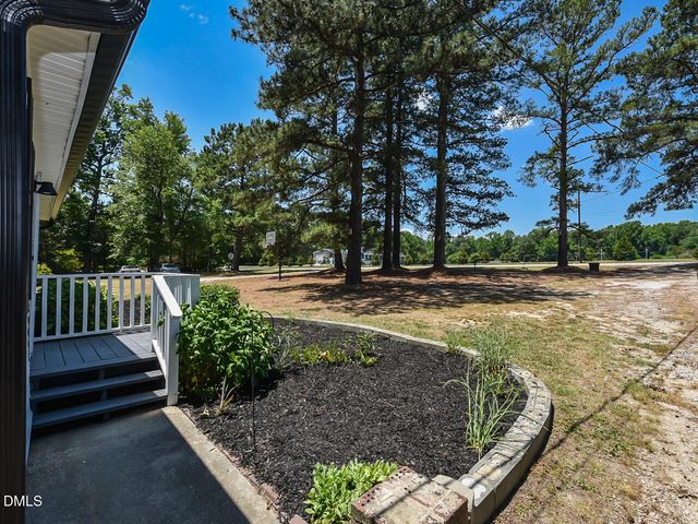 939 Cheves Road, Zebulon, NC 27597