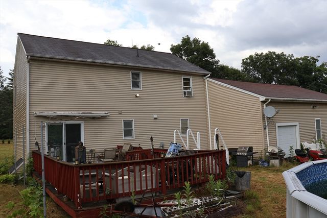 117 Charlton St, Oxford, MA 01540