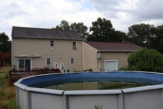 117 Charlton St, Oxford, MA 01540