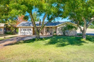 3125 E Houston Street, Paris, TX 75460