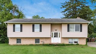 988 Mt Vernon Road, Newark, OH 43055