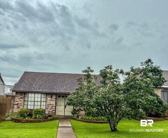 6093 S Highland Circle, Mobile, AL 36608