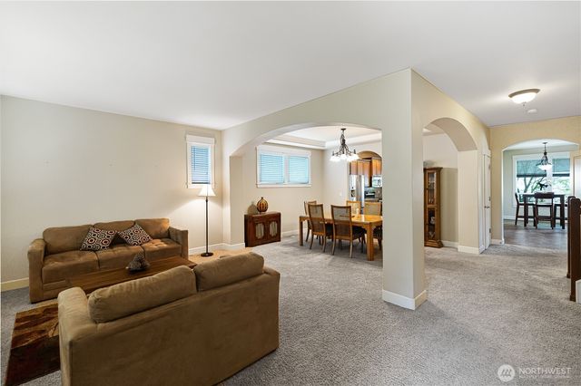 3806 Cameron Dr NE, Lacey, WA 98516
