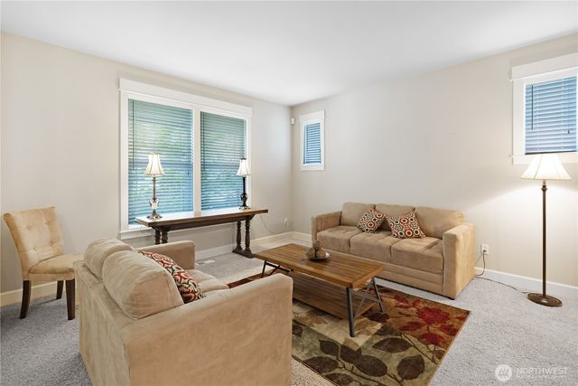 3806 Cameron Dr NE, Lacey, WA 98516