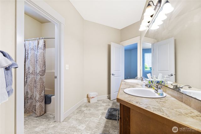 3806 Cameron Dr NE, Lacey, WA 98516