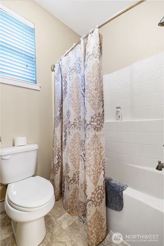 3806 Cameron Dr NE, Lacey, WA 98516