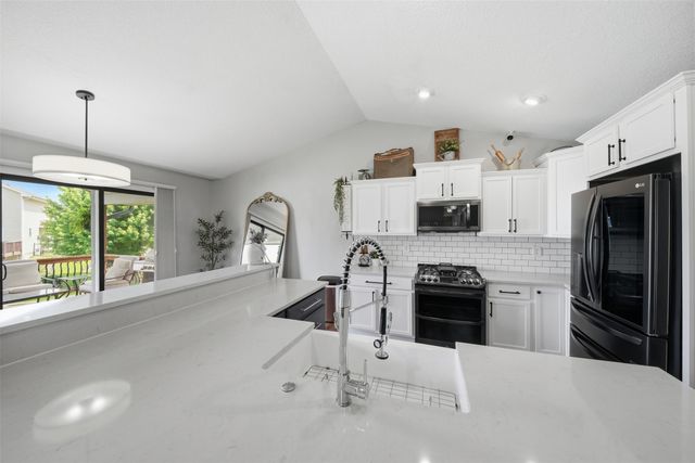 1414 SW 41st Court, Ankeny, IA 50023