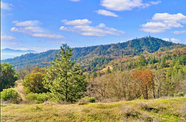 1172 NW Starlite Place, Grants Pass, OR 97526