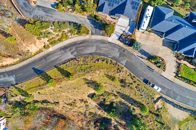 1172 NW Starlite Place, Grants Pass, OR 97526