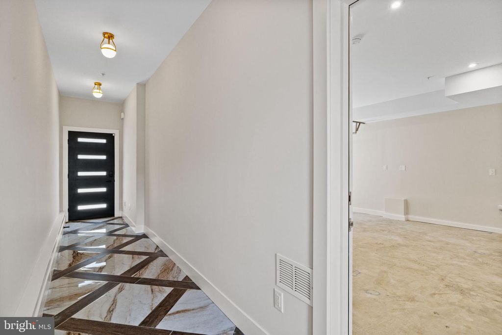 2719 W FLORA ST, Philadelphia, PA 19121
